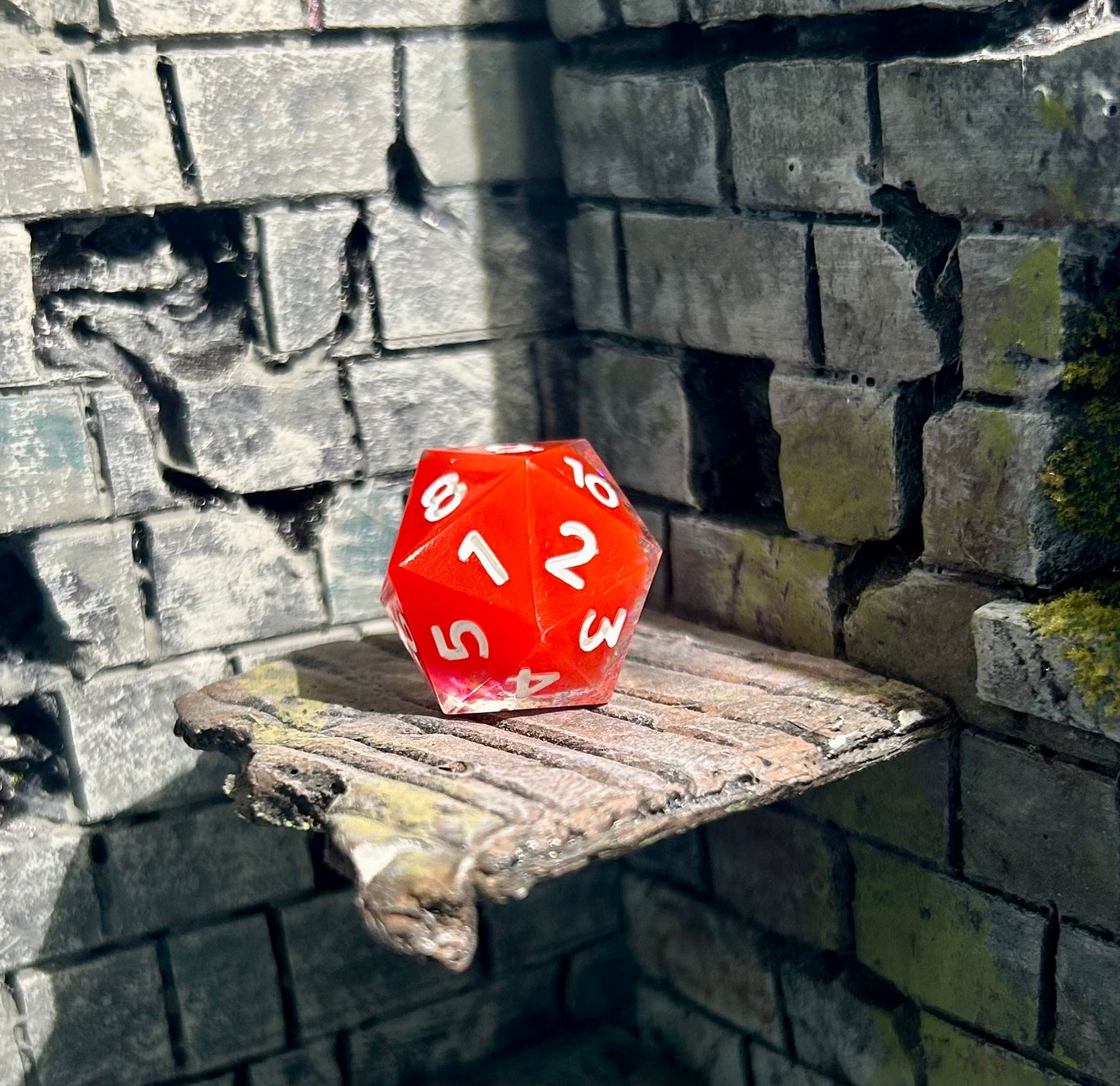 Red Sparkles 21mm Spindown d20