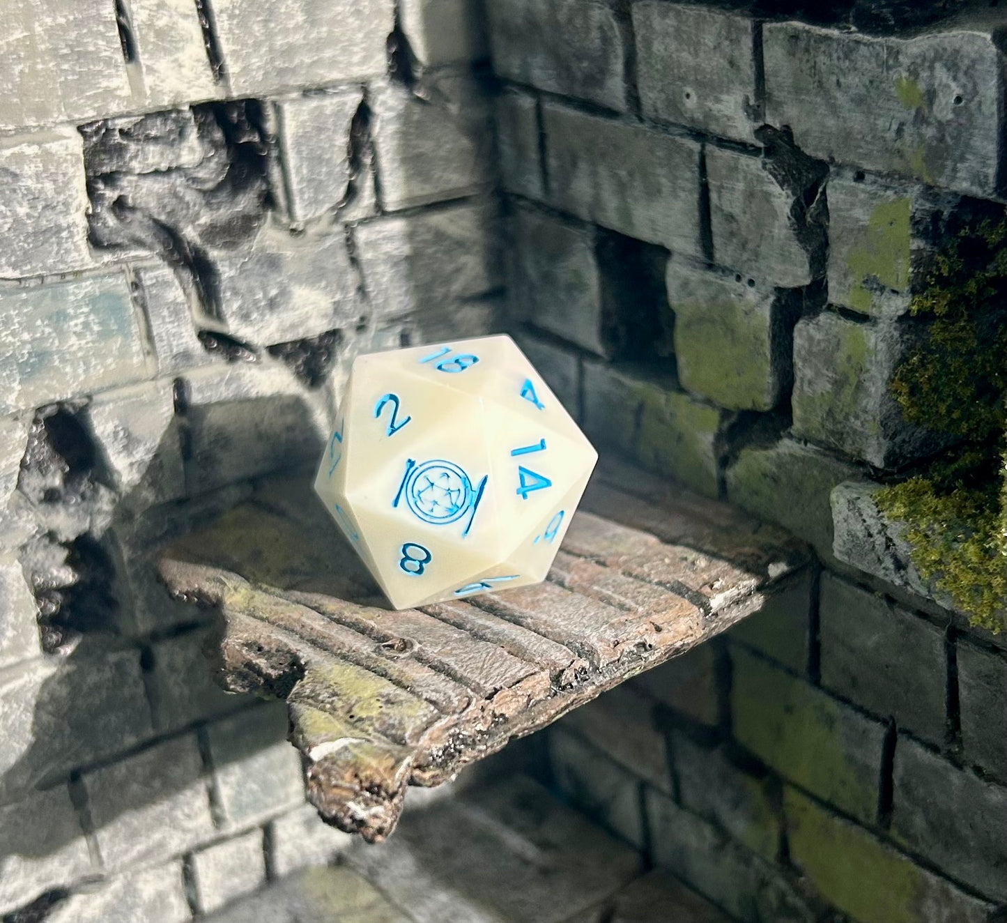 Blue and White 23mm d20 - High Face d20dinner Logo