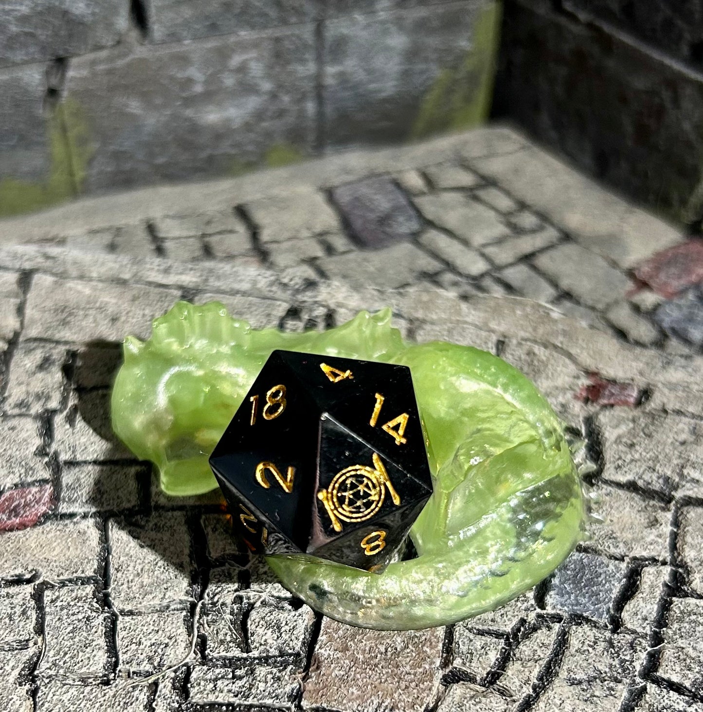Green Left Facing Dice Guardian